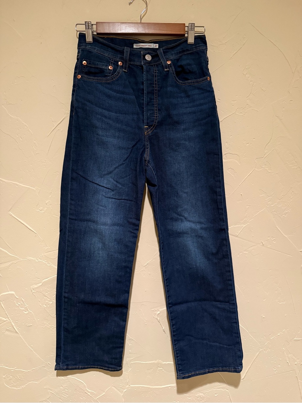 Levi’s Women’s Ribcage Straight Ankle